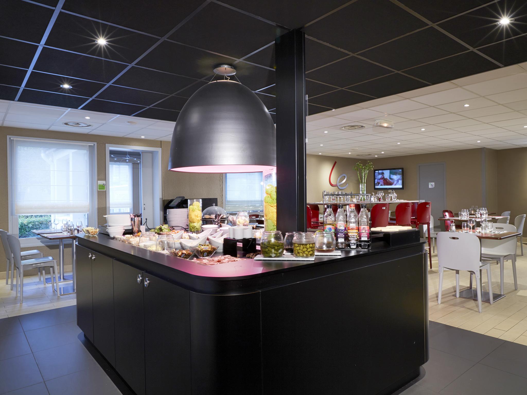 Campanile Montesson - Le Vesinet Hotel Eksteriør billede